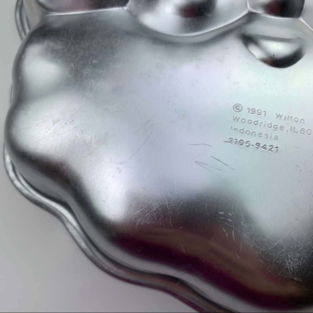Wilton 1991 Santa cake pan - Picture 6 of 12